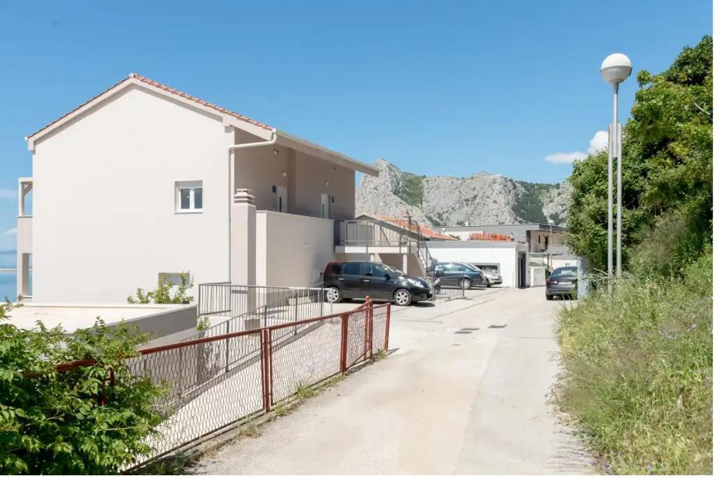 Apartments Mimac Omiš Esterno foto